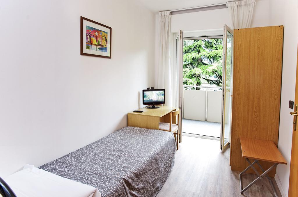 Hotel Rubino Nago-Torbole Exterior photo