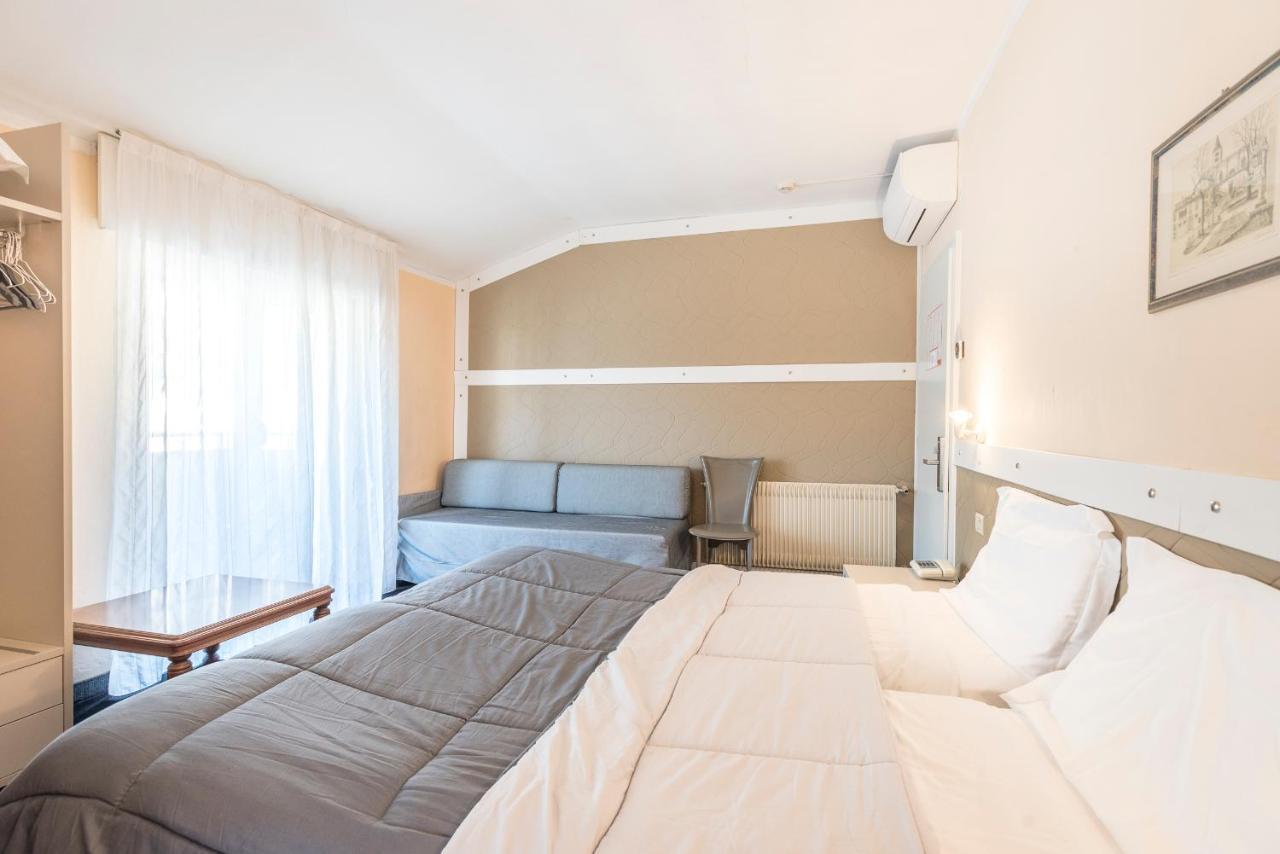 Hotel Rubino Nago-Torbole Exterior photo